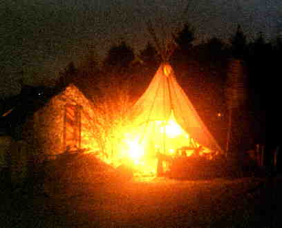 An evening session in the tipi...